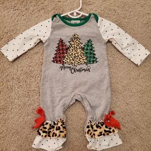 Christmas romper, cheetah accents, 0-3m